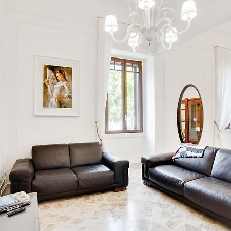 Casa Cinzia Lungomare Exclusive Flat Apartment Bari Exterior photo